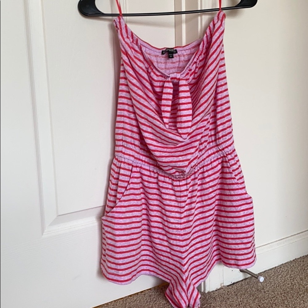 🌟NWOT Strapless Romper